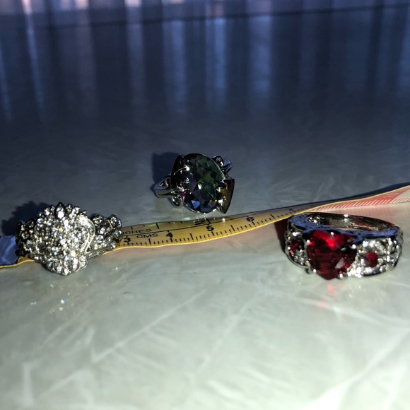 Costume jewelry statement rings lot of 3 CLOSET CLEAR OUT - Picture 2 of 12